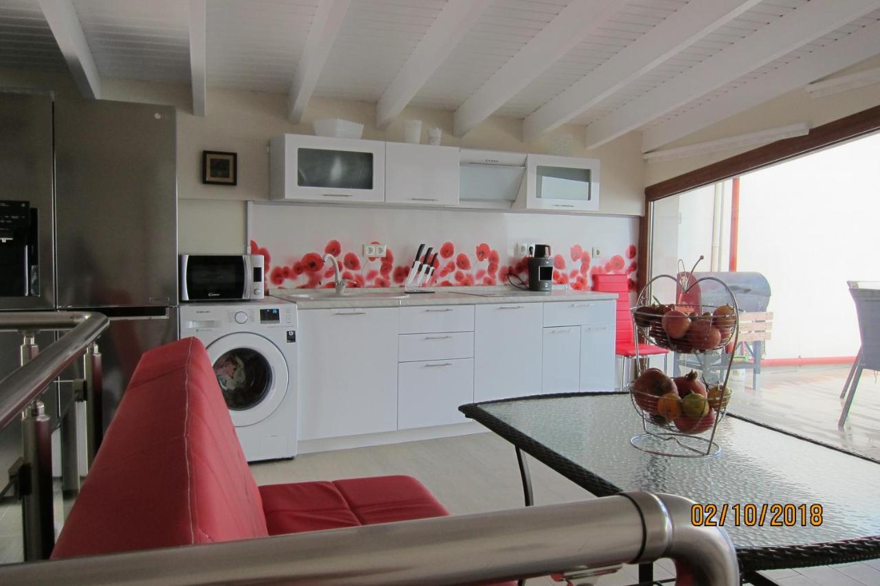 Apartments By The Sea เลปโตการายา ภายนอก รูปภาพ