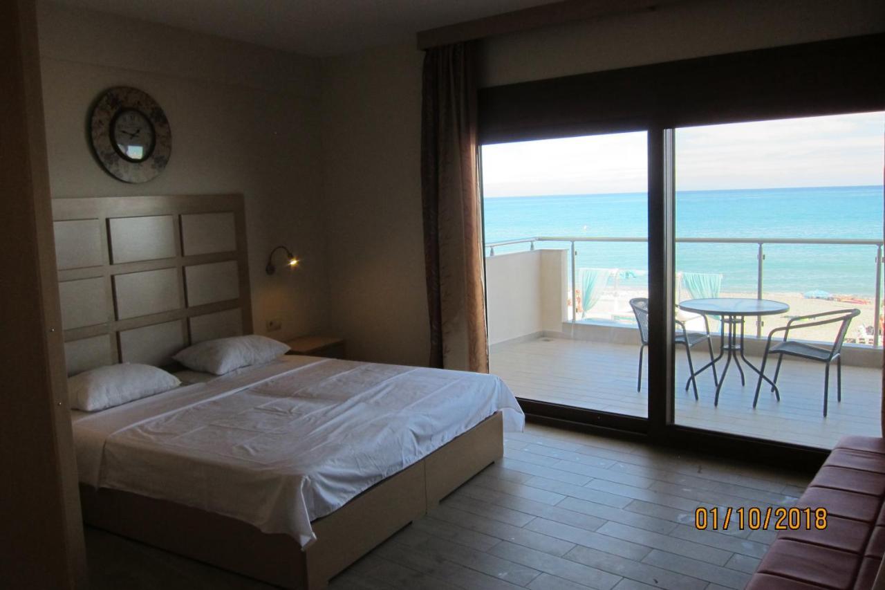 Apartments By The Sea เลปโตการายา ภายนอก รูปภาพ