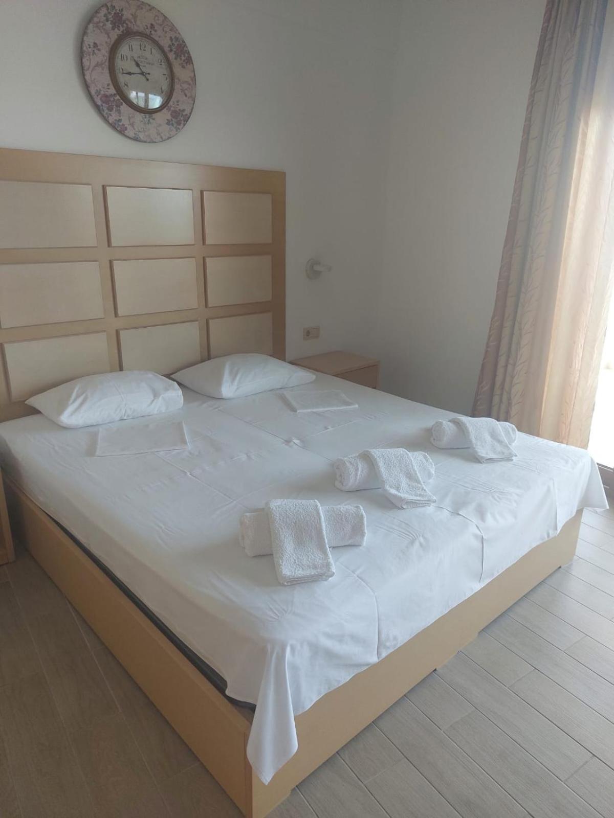 Apartments By The Sea เลปโตการายา ภายนอก รูปภาพ